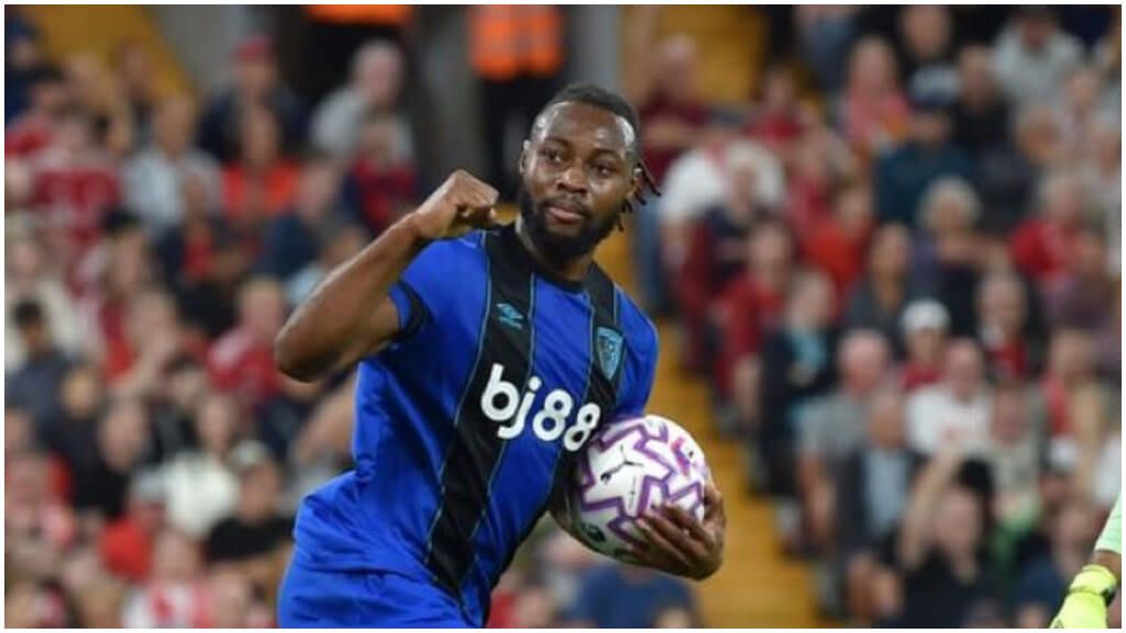  Antoine Semenyo marcando al Liverpool. (X)