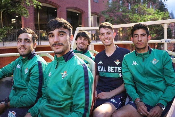  Abreu y Robert (en primer fila), Rodri, Raúl y Calderón (en la segunda). Foto: RBB.