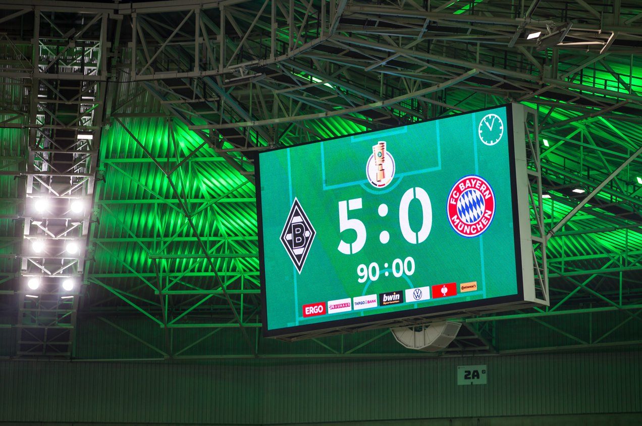  Marcador del Gladbach-Bayern en la Copa de Alemania.