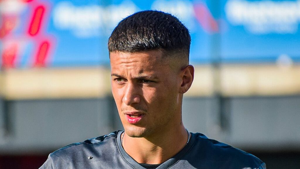  Alan Godoy entrenando con el Eldense (@CD_Eldense)