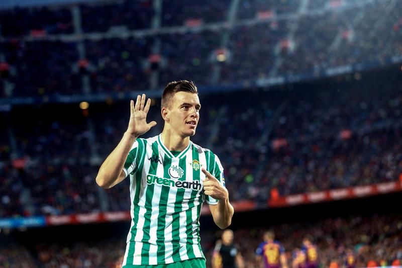  Giovani Lo Celso celebra el gol ante el Barcelona en el Camp Nou.