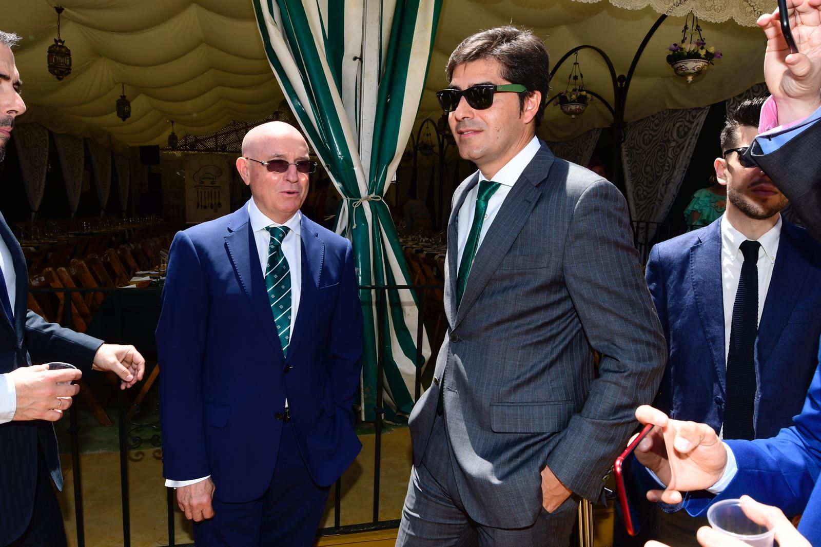  Ángel Haro y Lorenzo Serra Ferrer, en la Feria de Sevilla.