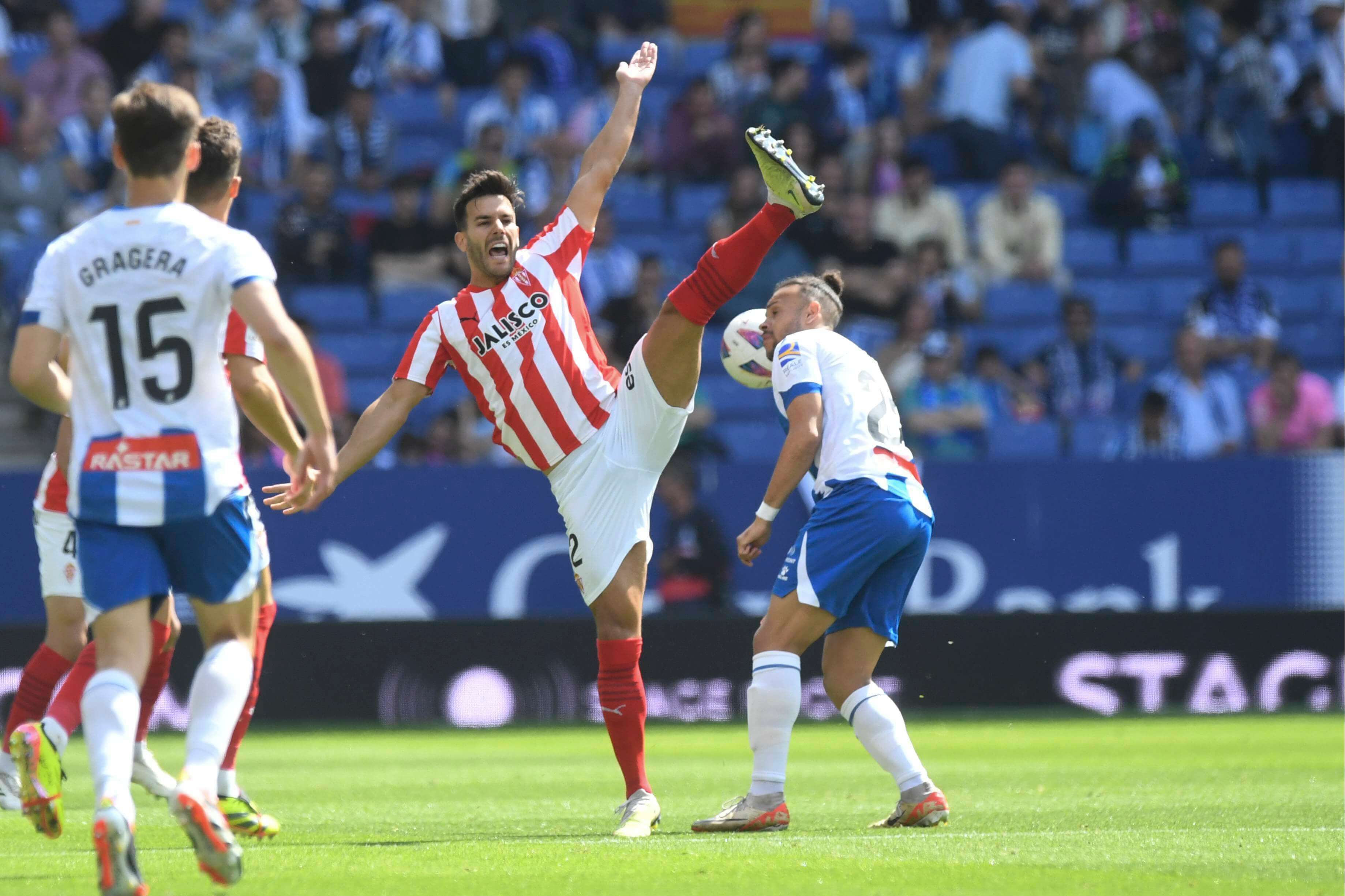  Espanyol y Sporting empatan a 0 en Barcelona