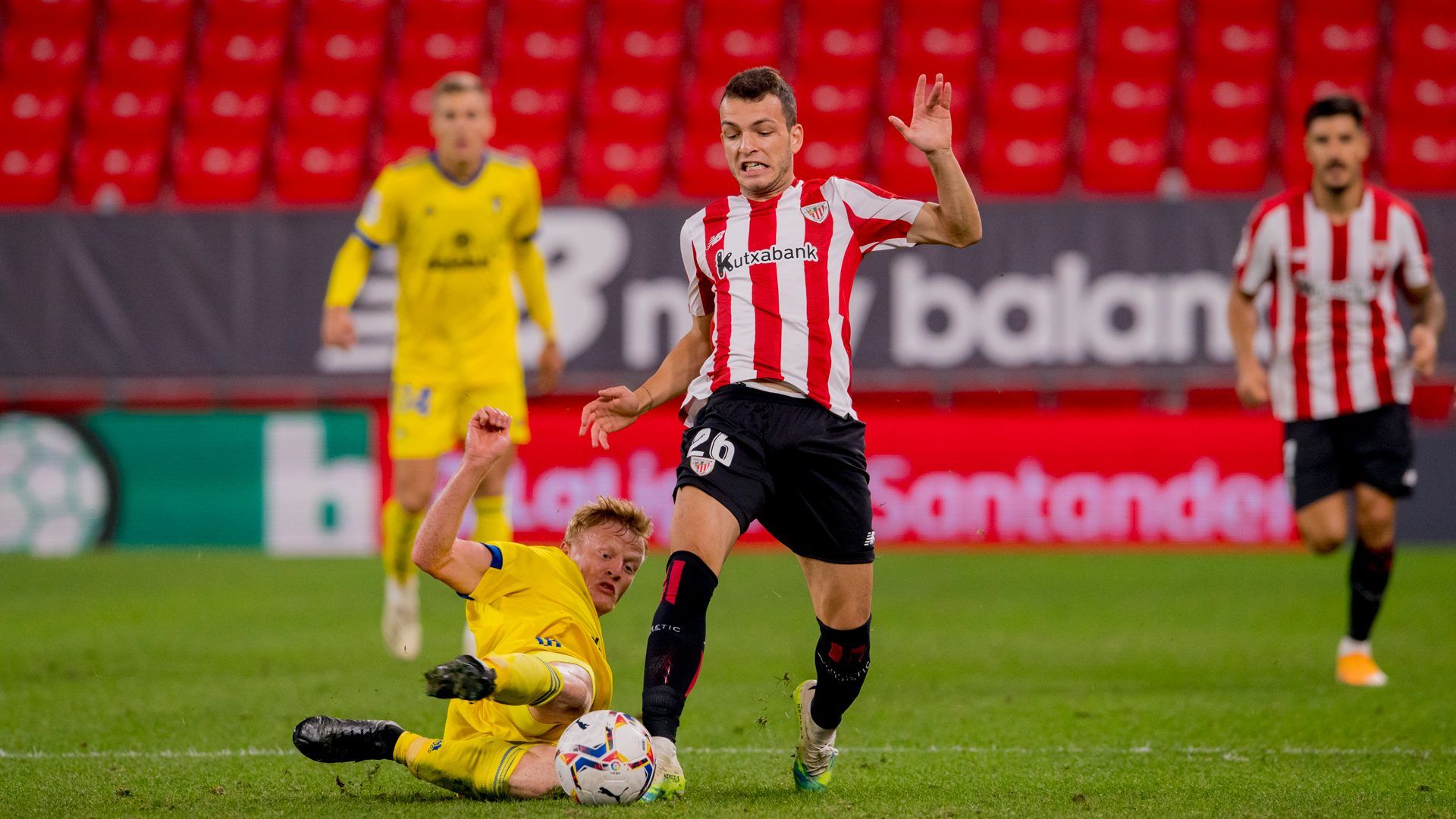 Iñigo Vicente, durante un partido con el Athletic (Foto: Athletic Club).