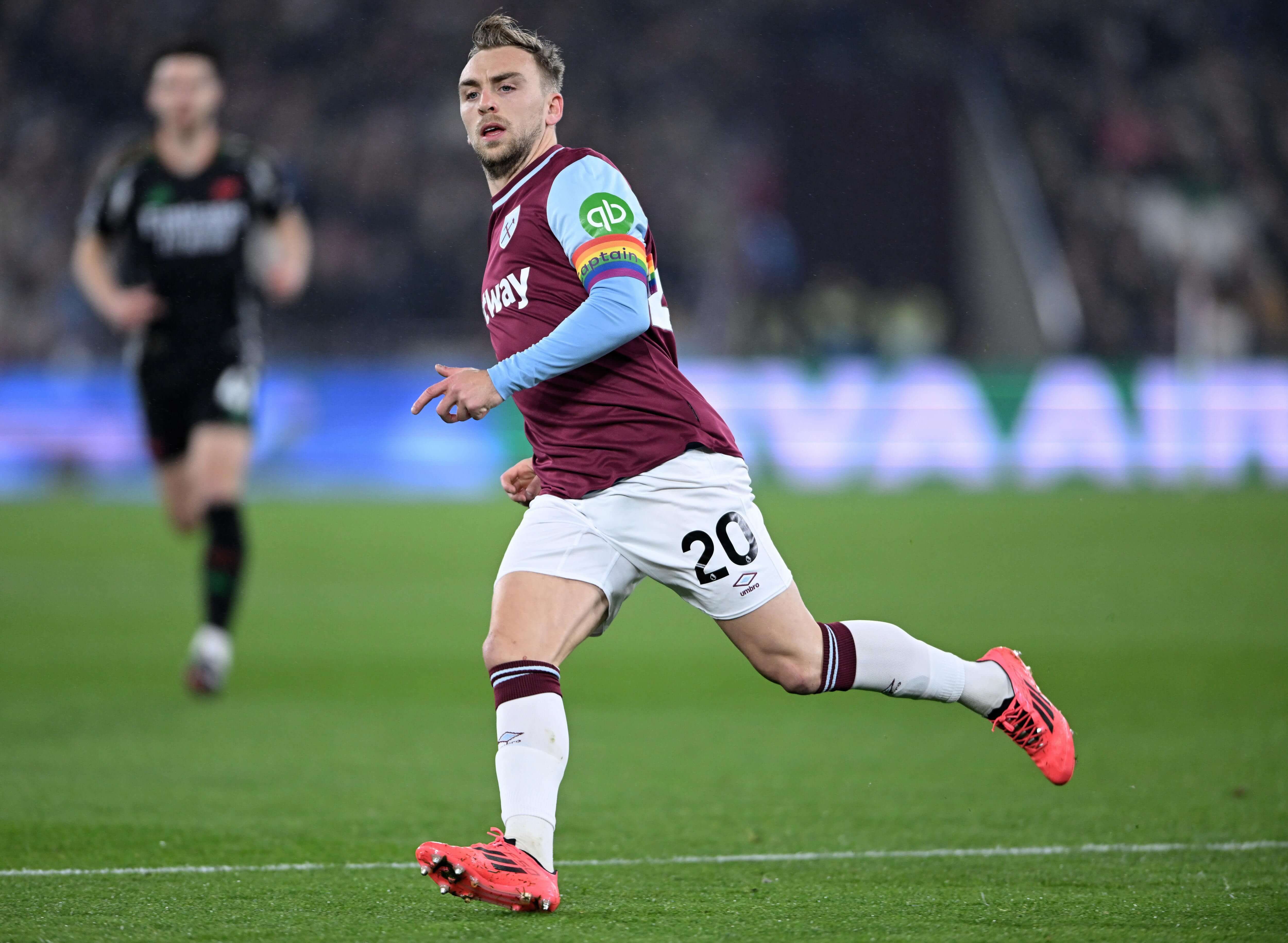  Jarrod Bowen, durante un partido con el West Ham esta temporada.