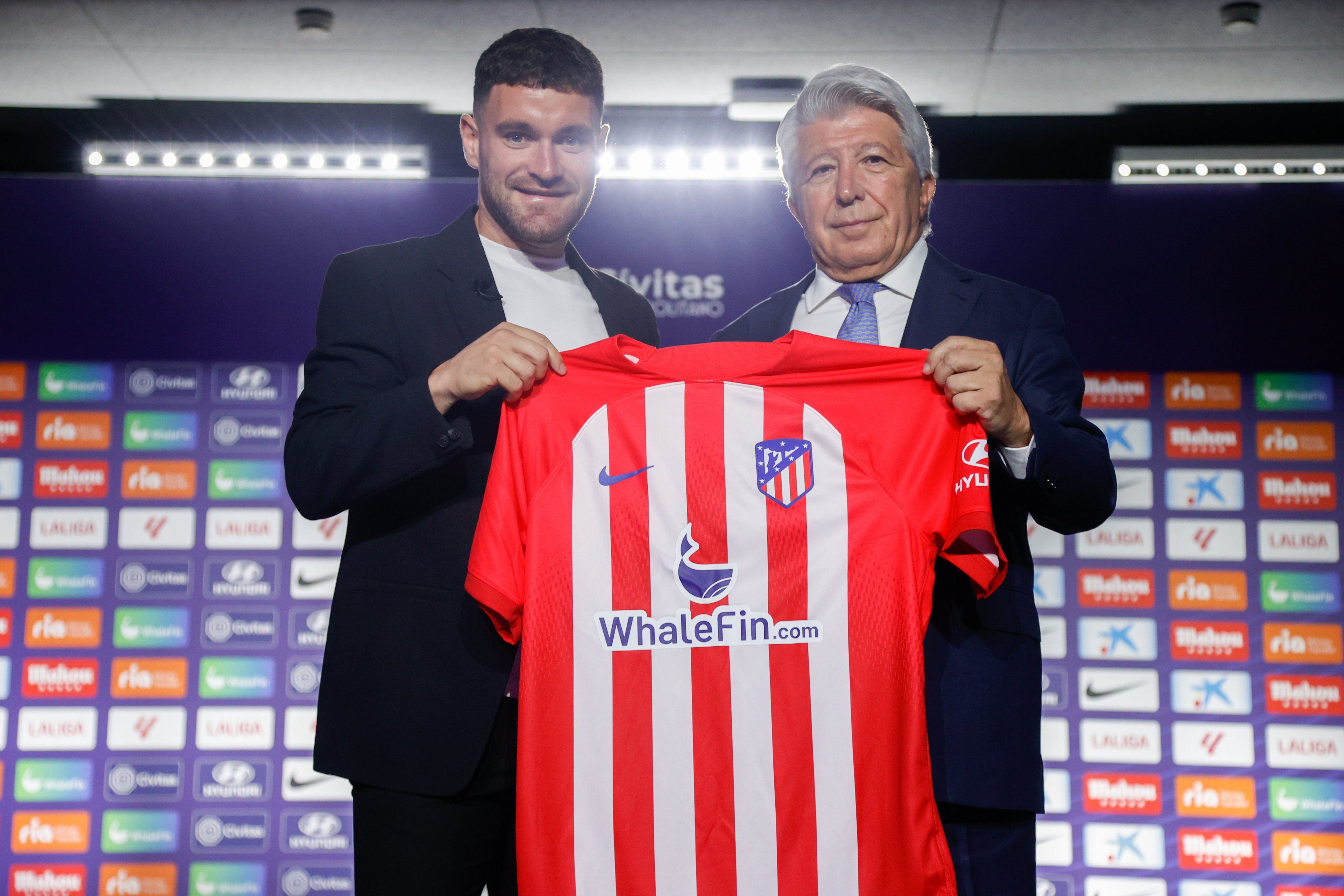 Javi Galán, presentado como jugador del Atlético (Foto: ATM).