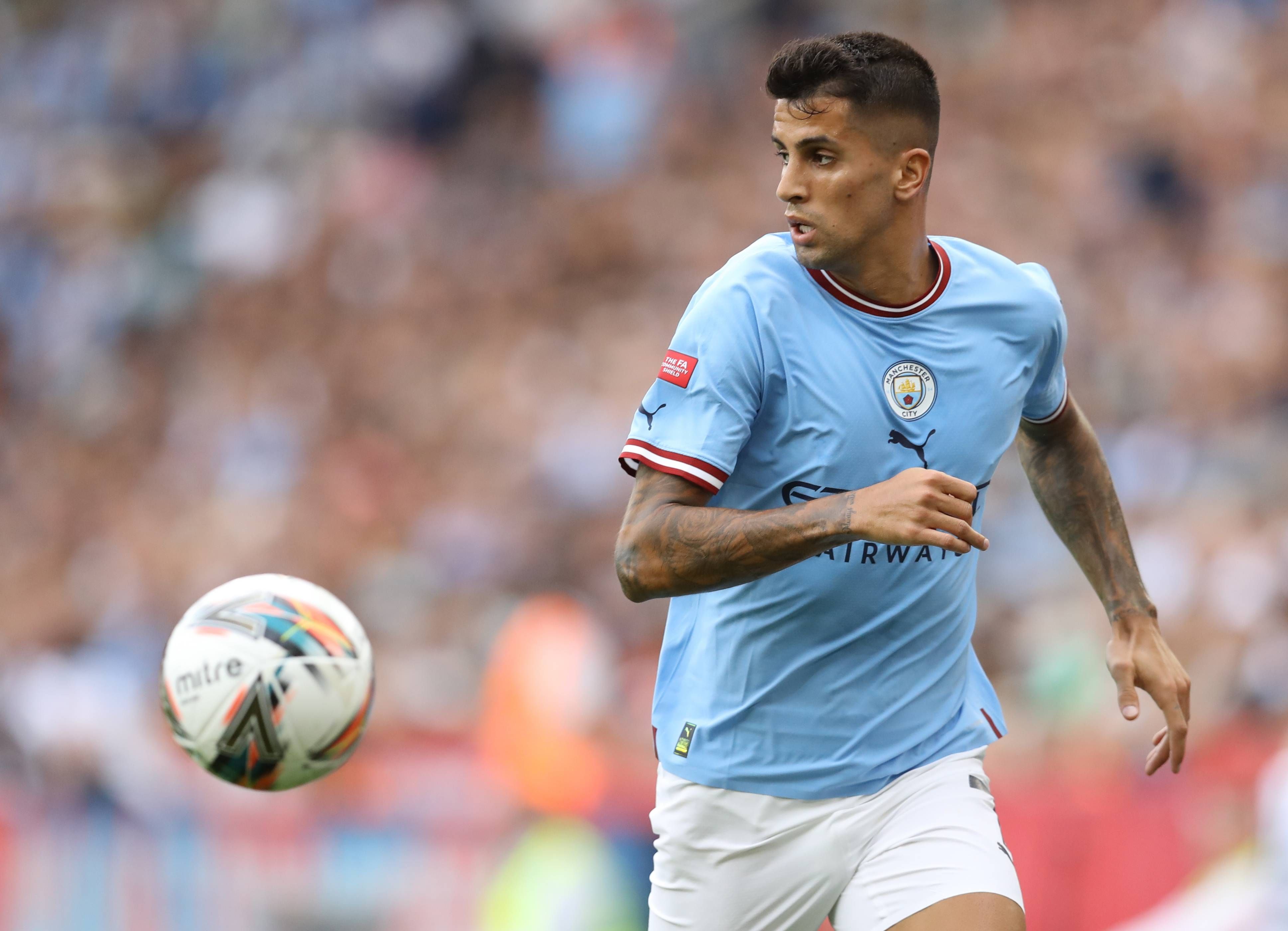 Joao Cancelo, durante un partido con el Manchester City (Foto: Cordon Press).