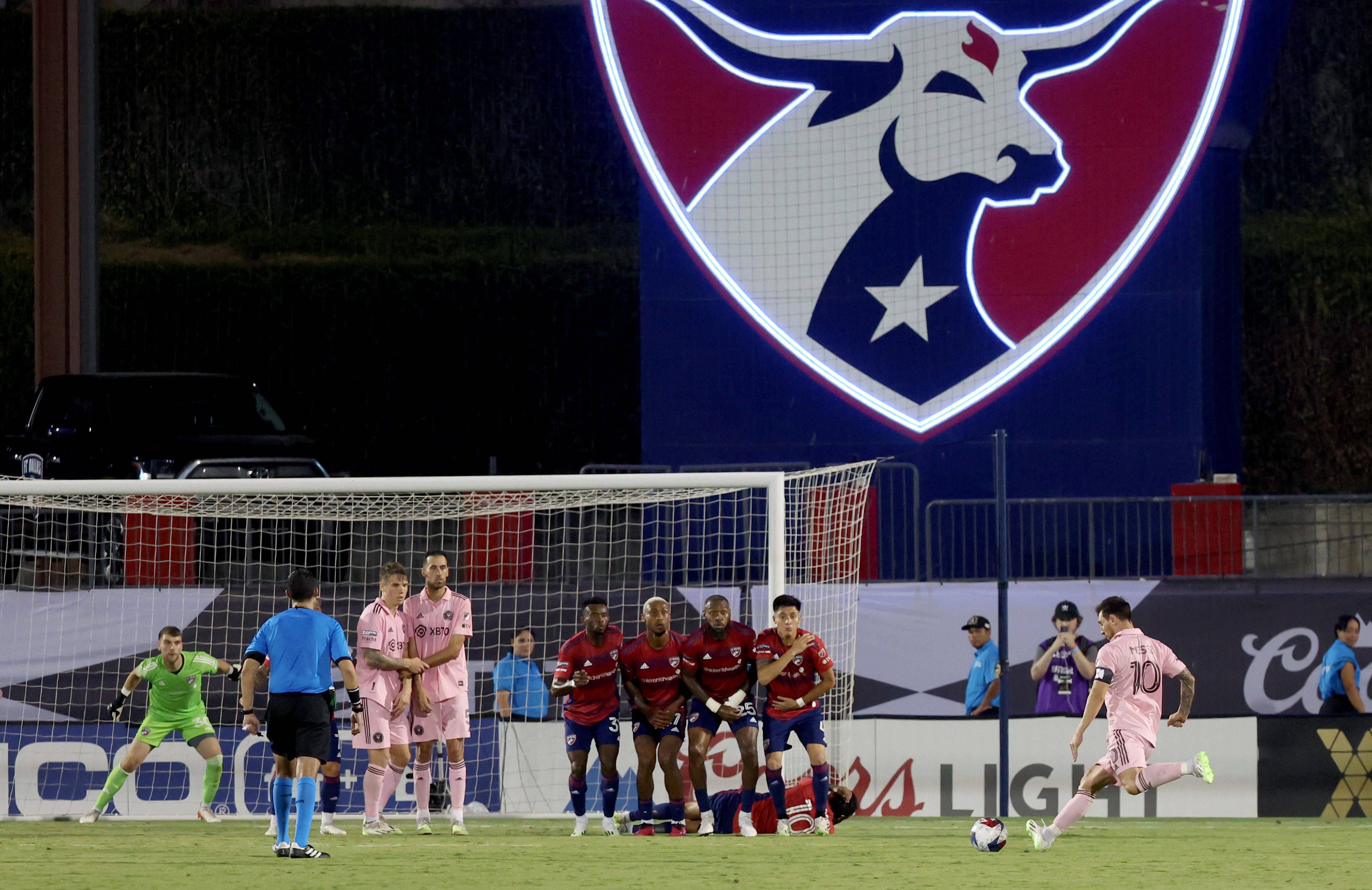  La falta de Messi que colocó el empate.