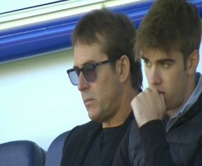  Lopetegui, en la grada de Ipurúa viendo el Éibar-Betis.