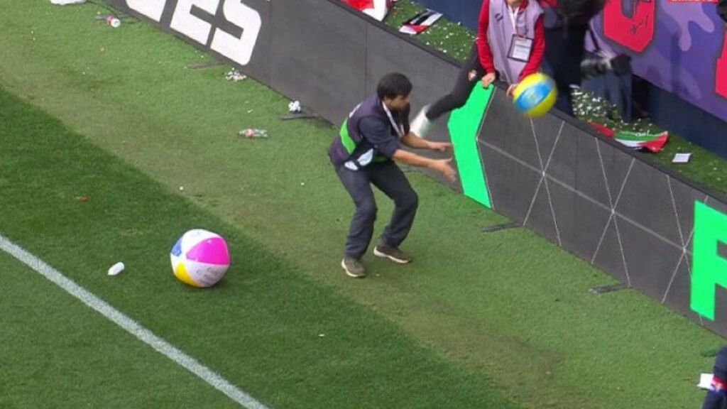  Los balones de playa en el estadio de el Sadar (Redes Sociales)