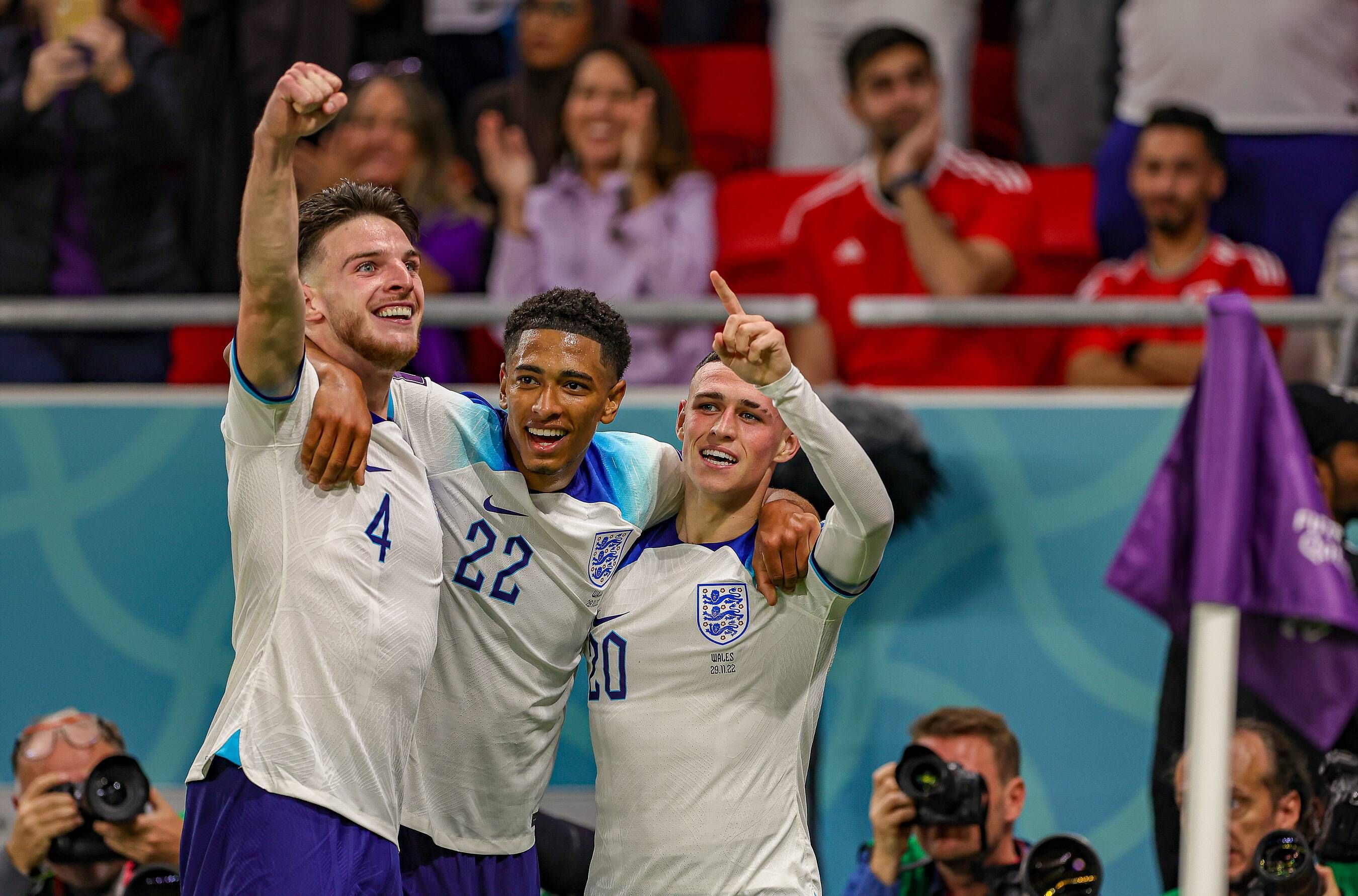 Los jugadores de Inglaterra celebran un gol de Rashford.