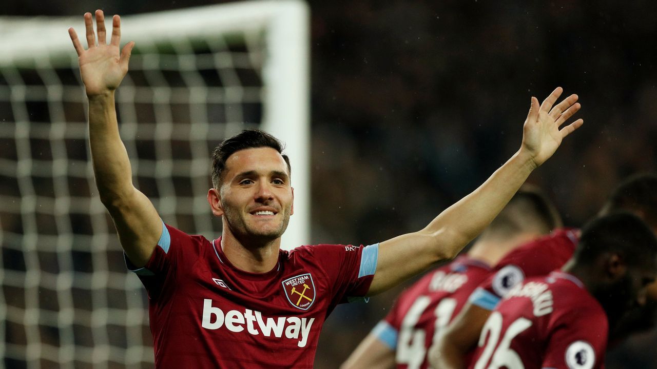  Lucas Pérez, delantero del West Ham.