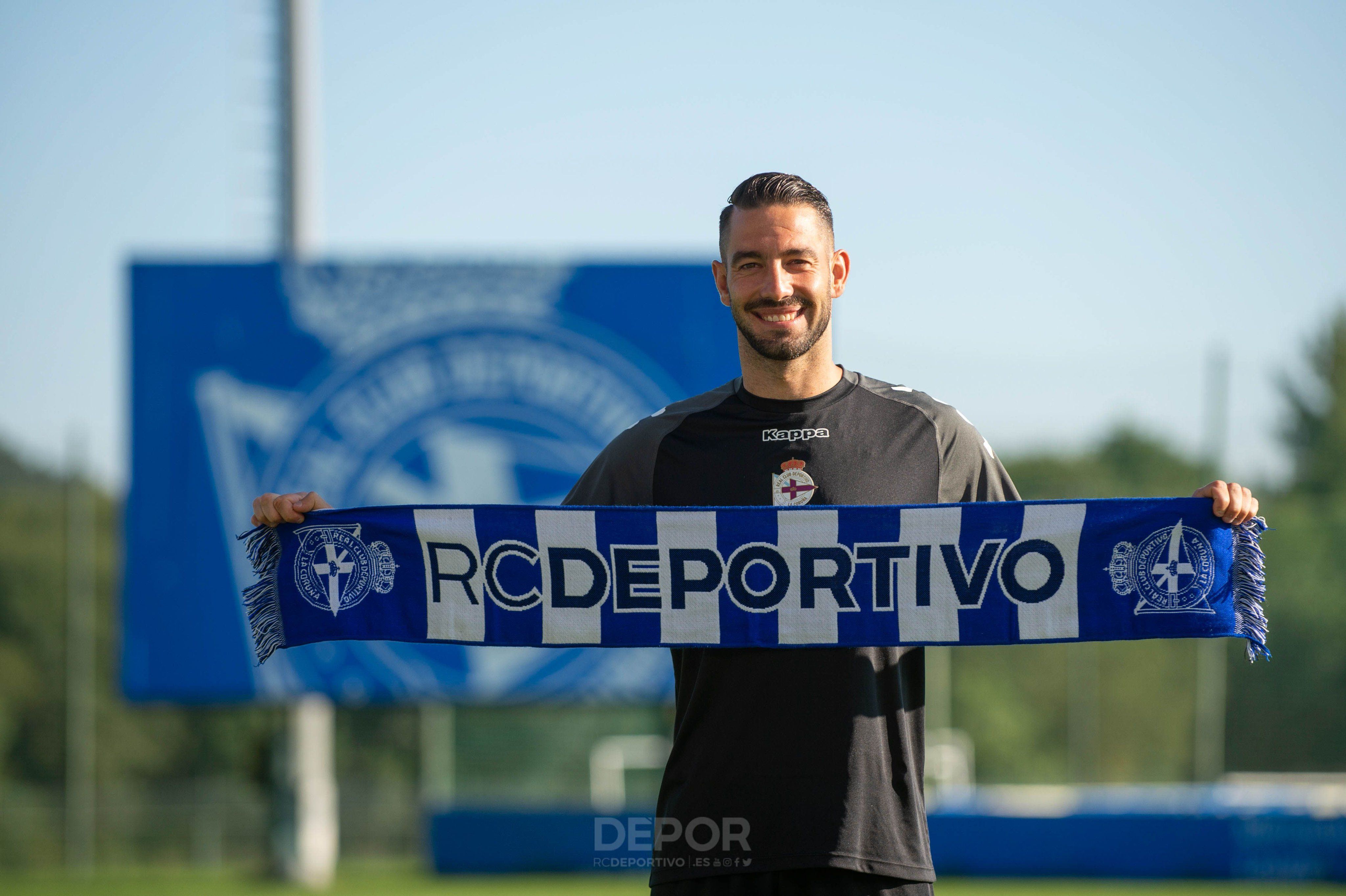  Mackay, durante su presentación con el Dépor.