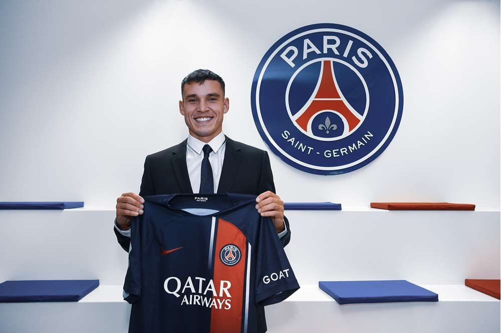 Manuel Ugarte, presentado por el PSG (Foto: PSG).