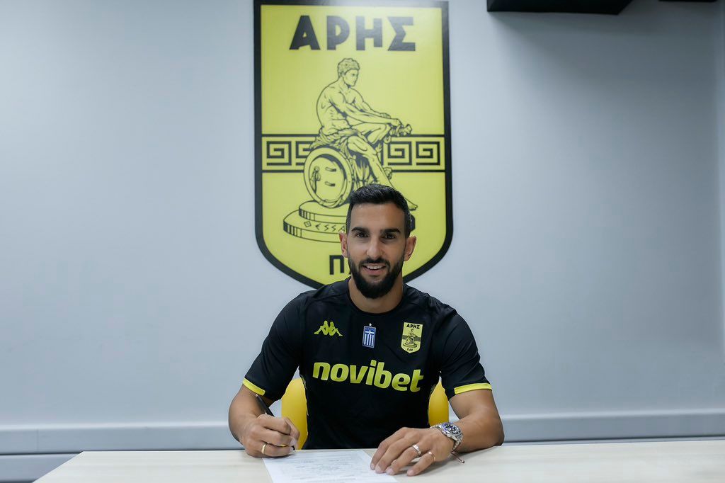 Martín Montoya, nuevo jugador del Aris de Salónica (Foto: ARIS FC).