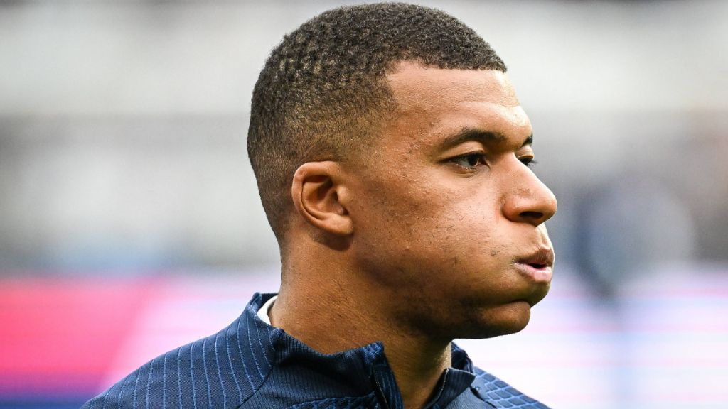 Mbappé en un partido con Francia (Cordon Press)