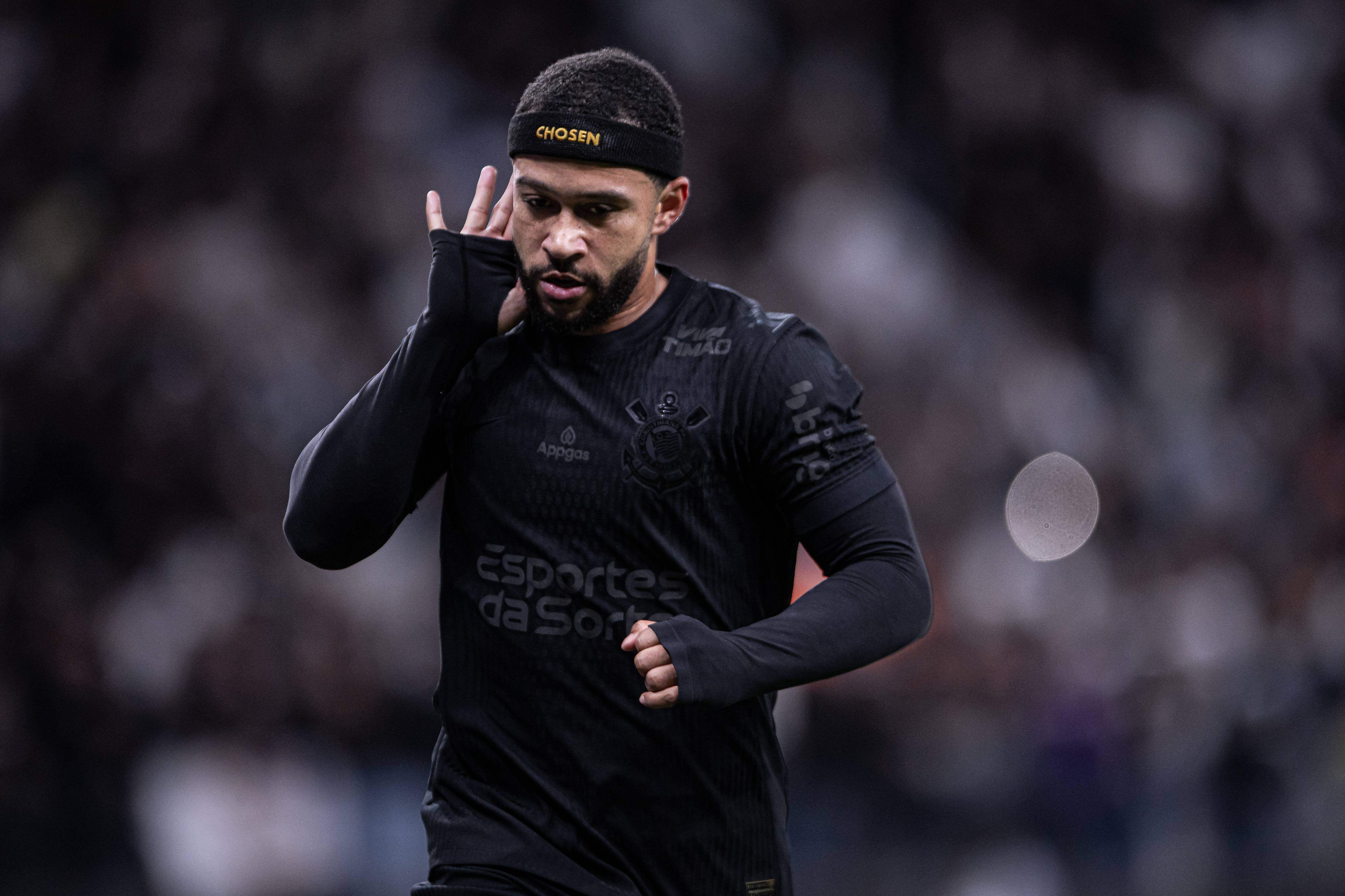  Memphis Depay, durante un partido del Corinthians.