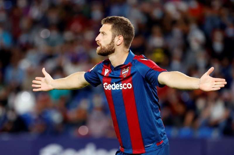  Mustafi, en el Levante UD.