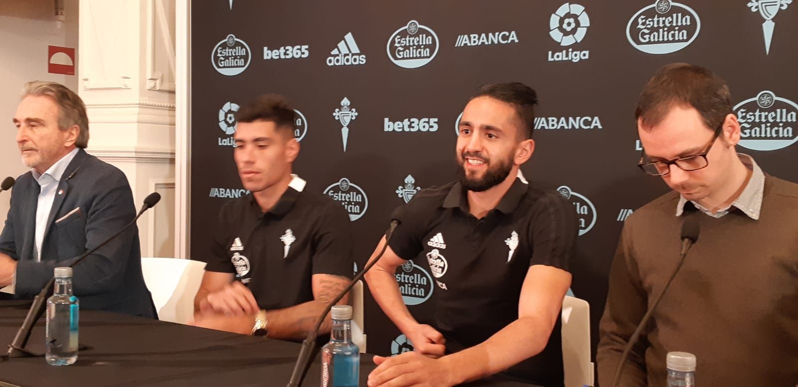  Olaza y Boudebouz, en su presentación con el Celta.