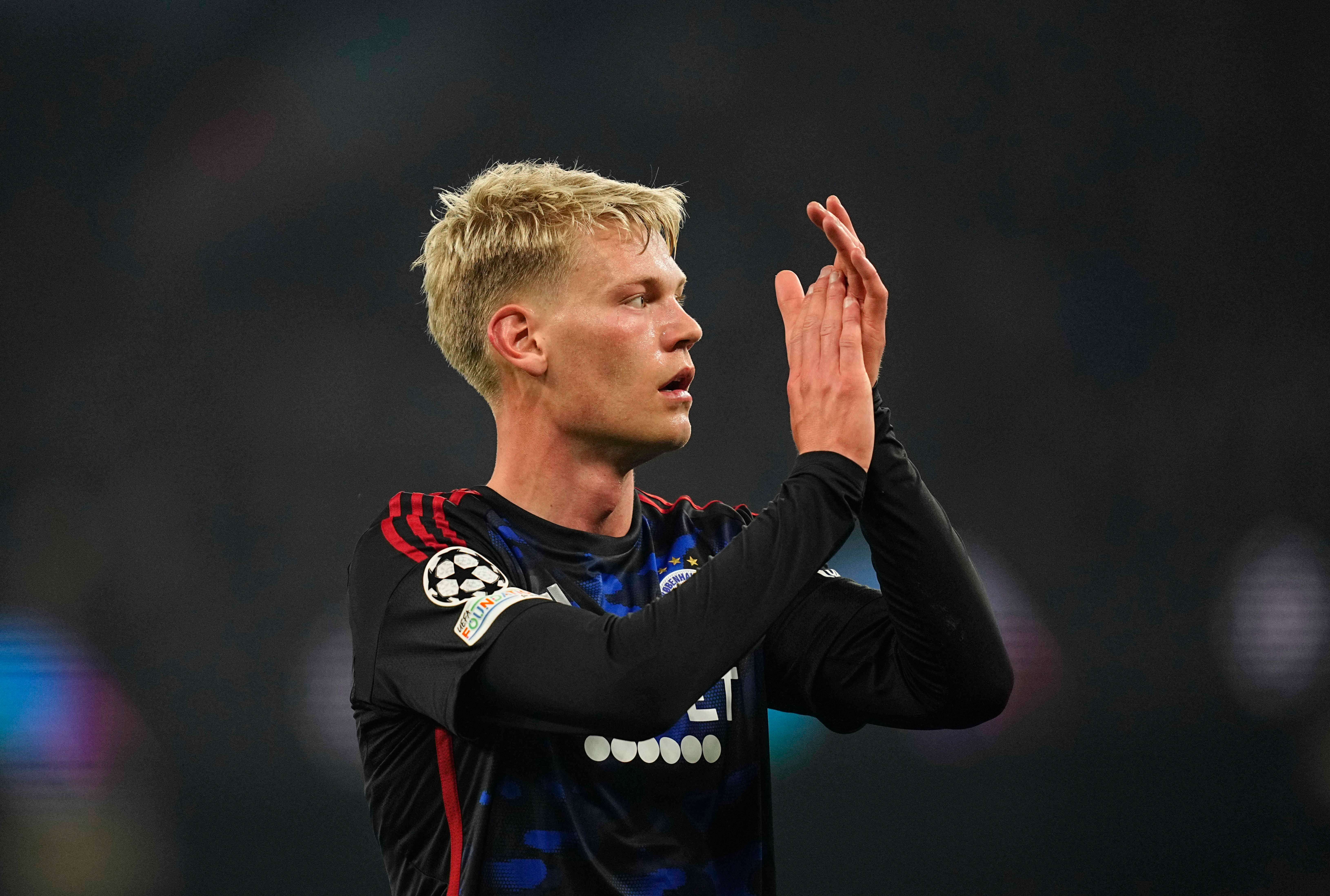  Orri Oskarsson durante un partido con el Copenhague.