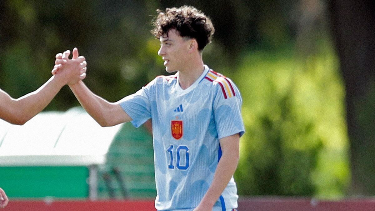  Paulo Iago, con la Selección Española sub 17.