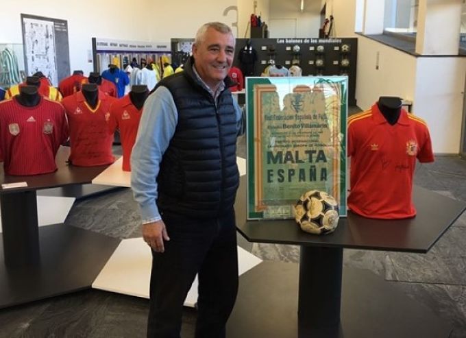 Poli Rincón, protagonista del España-Malta en el Benito Villamarín.