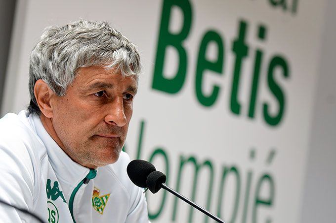  Quique Setién, en una rueda de prensa.