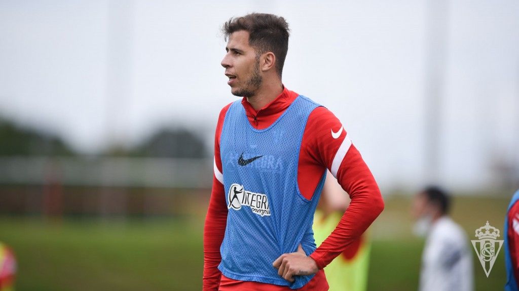 Christian Rivera, en su primer entrenamiento con el Sporting (Foto: RSG)
