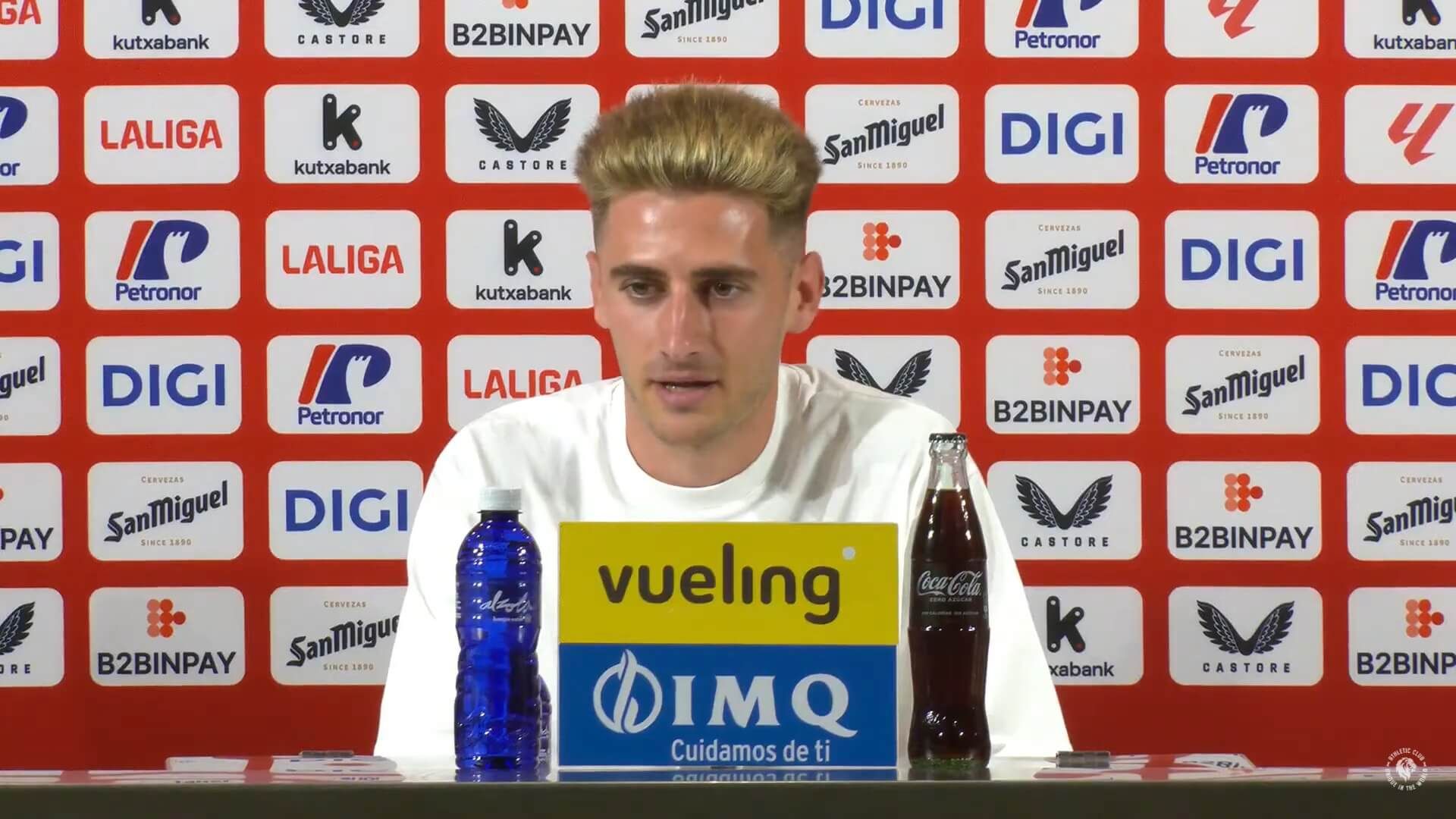 Robert Navarro, durante su presentación con el Athletic.