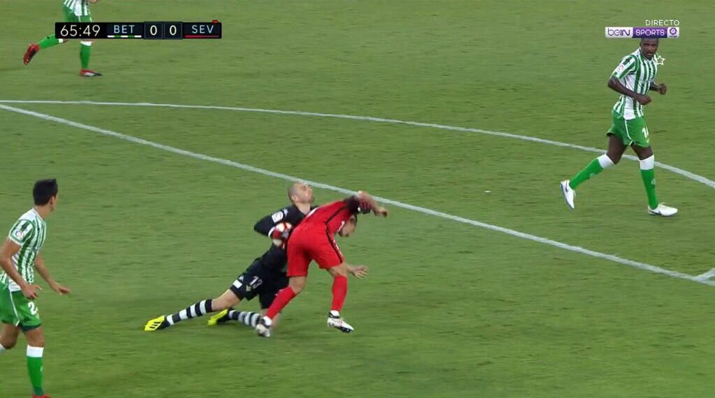  Acción de la segunda amarilla a Roque Mesa.