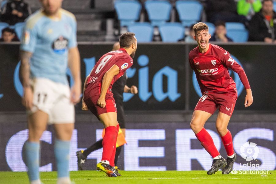  Kike Salas, celebrando su gol ante el Celta.