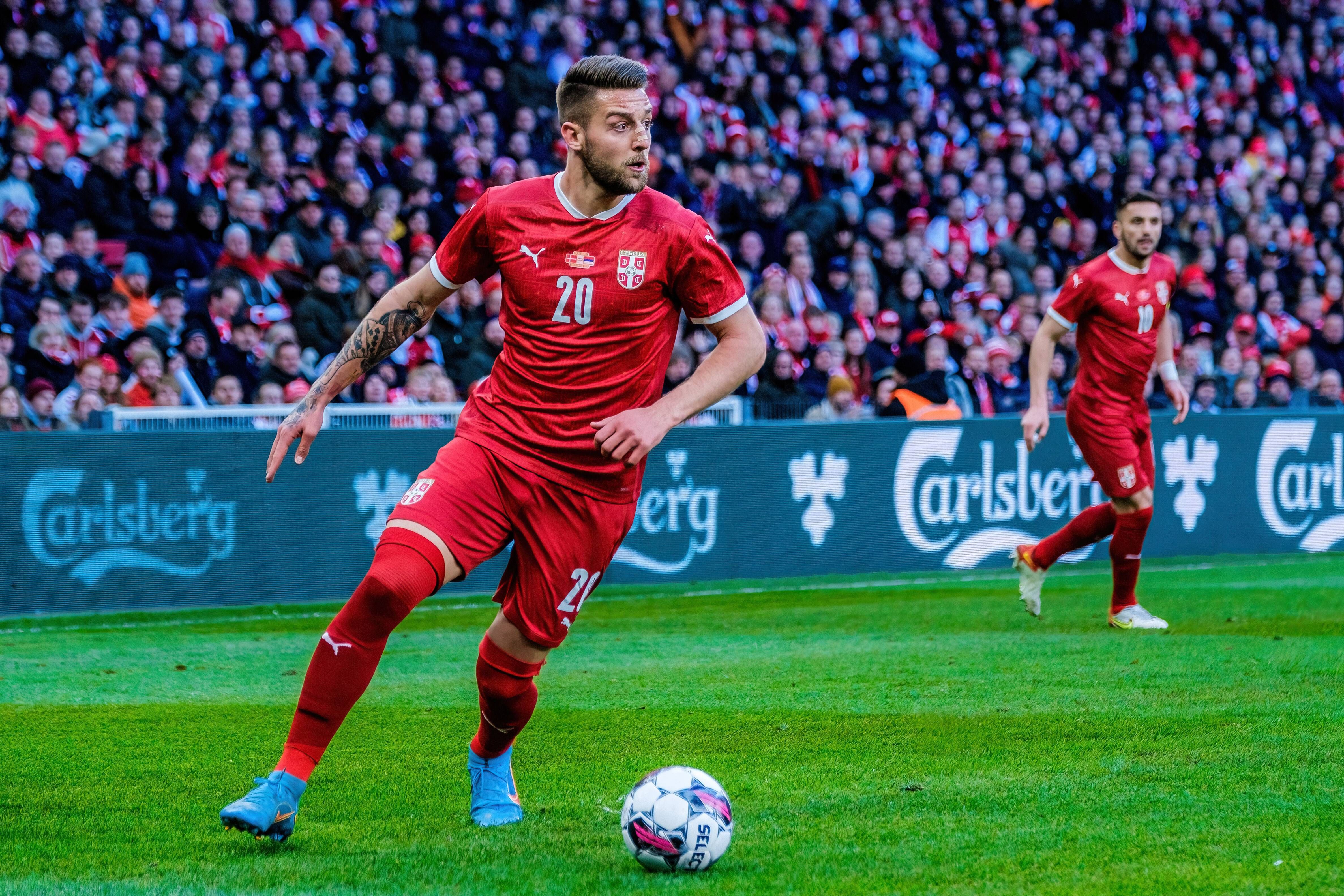  Sergej Milinkovic-Savic, en el Dinamarca-Serbia.