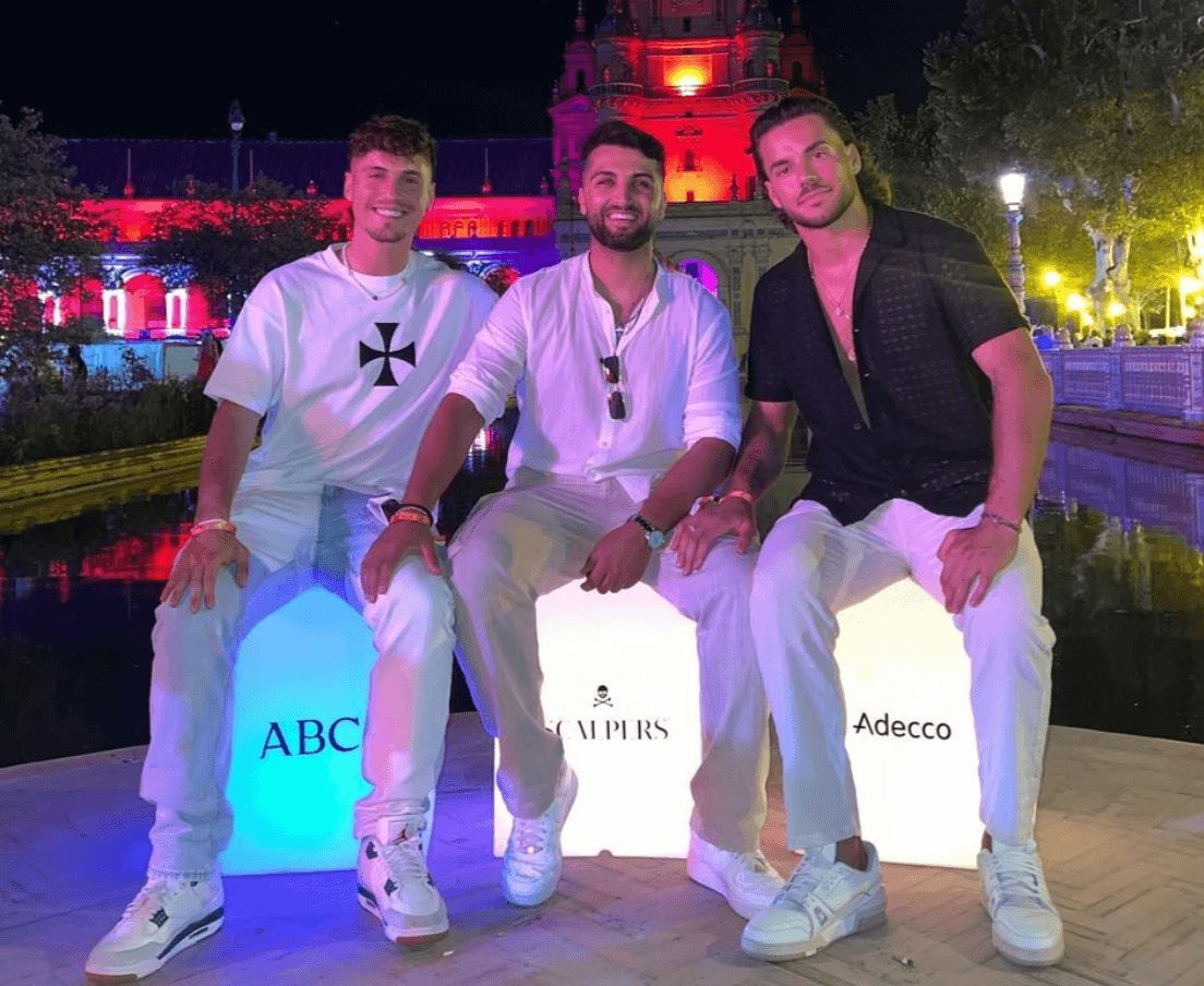  Sergi Canós, con Álvaro Fernández (derecha) en Sevilla.