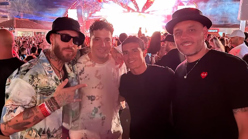  Sergio Ramos disfruta en Ibiza mientras aclara su futuro