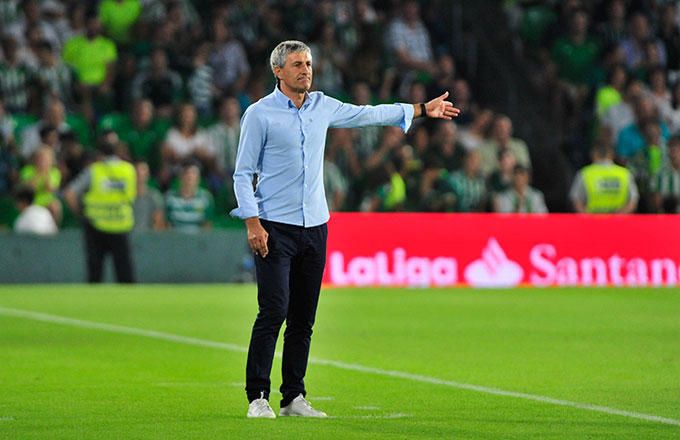  Quique Setién, antecesor de Rubi en el Betis, durante un partido.