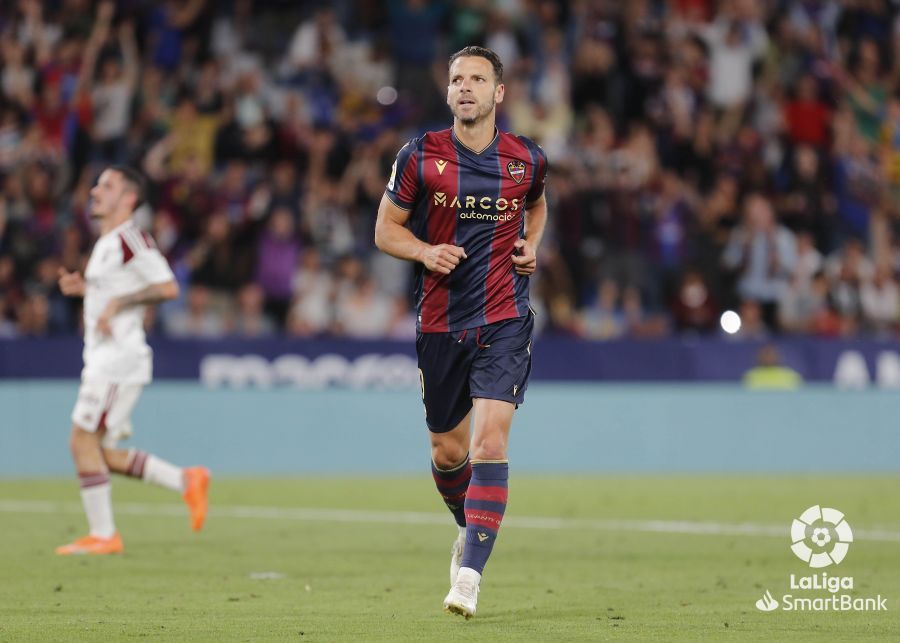  Soldado, durante el Levante-Albacete del play off.