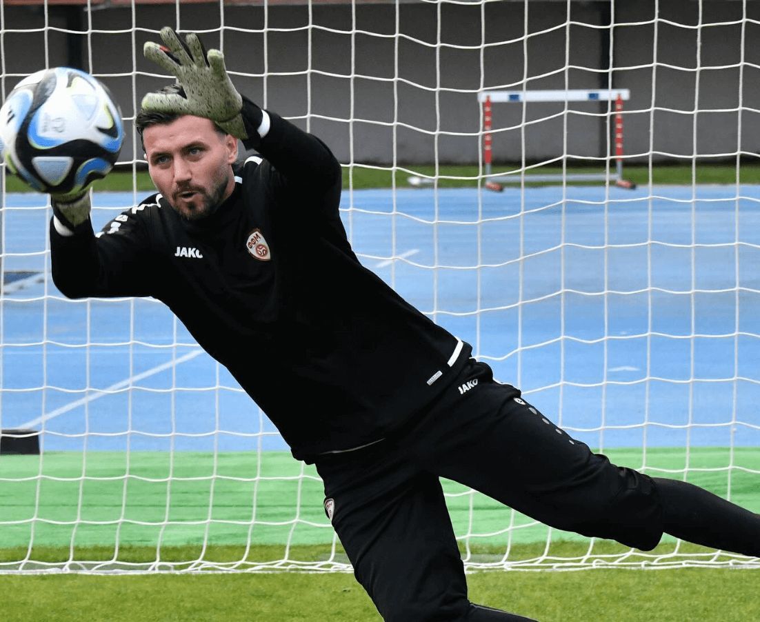  Stole Dimitrievski con su selección