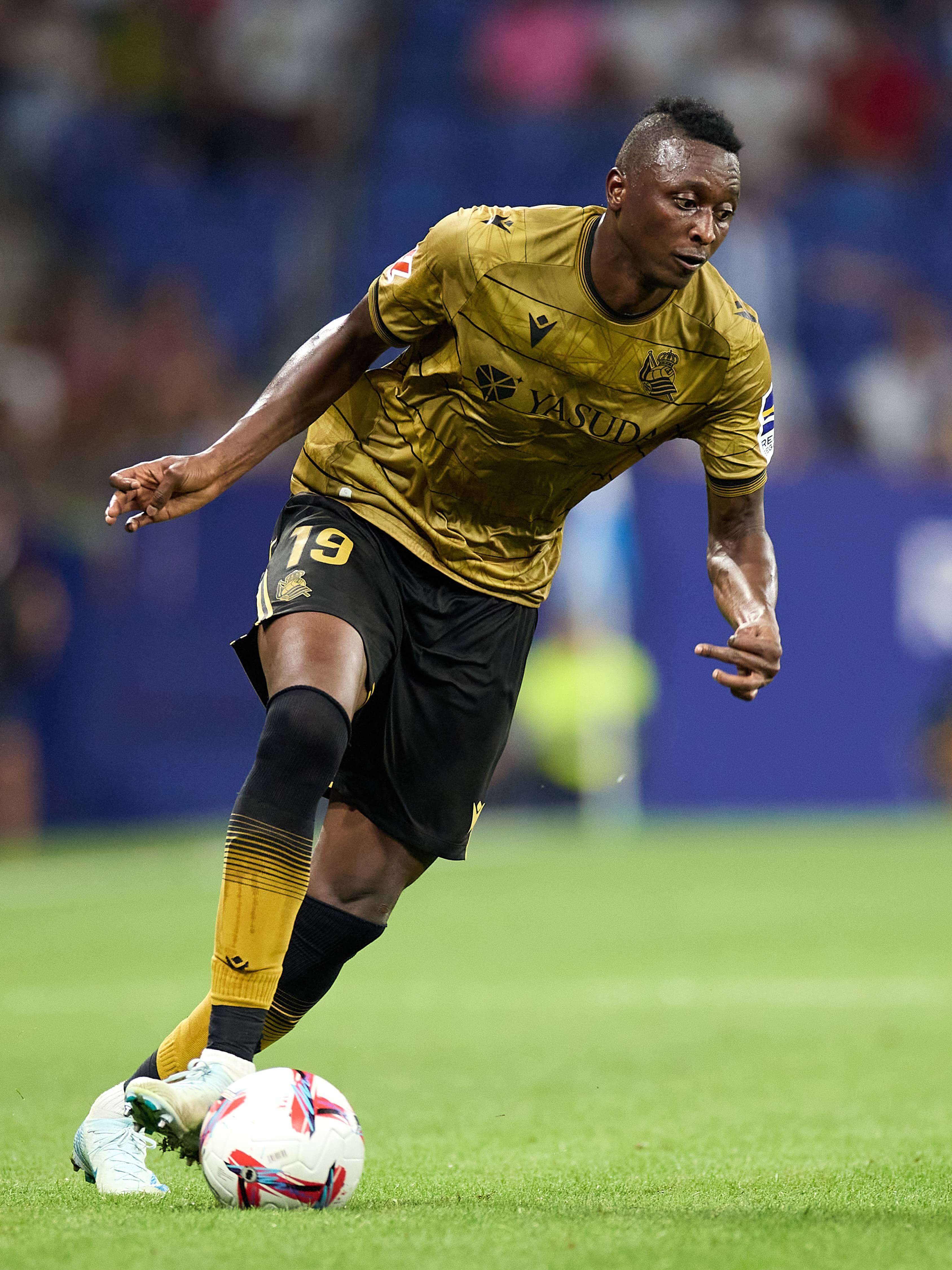  Umar Sadiq.