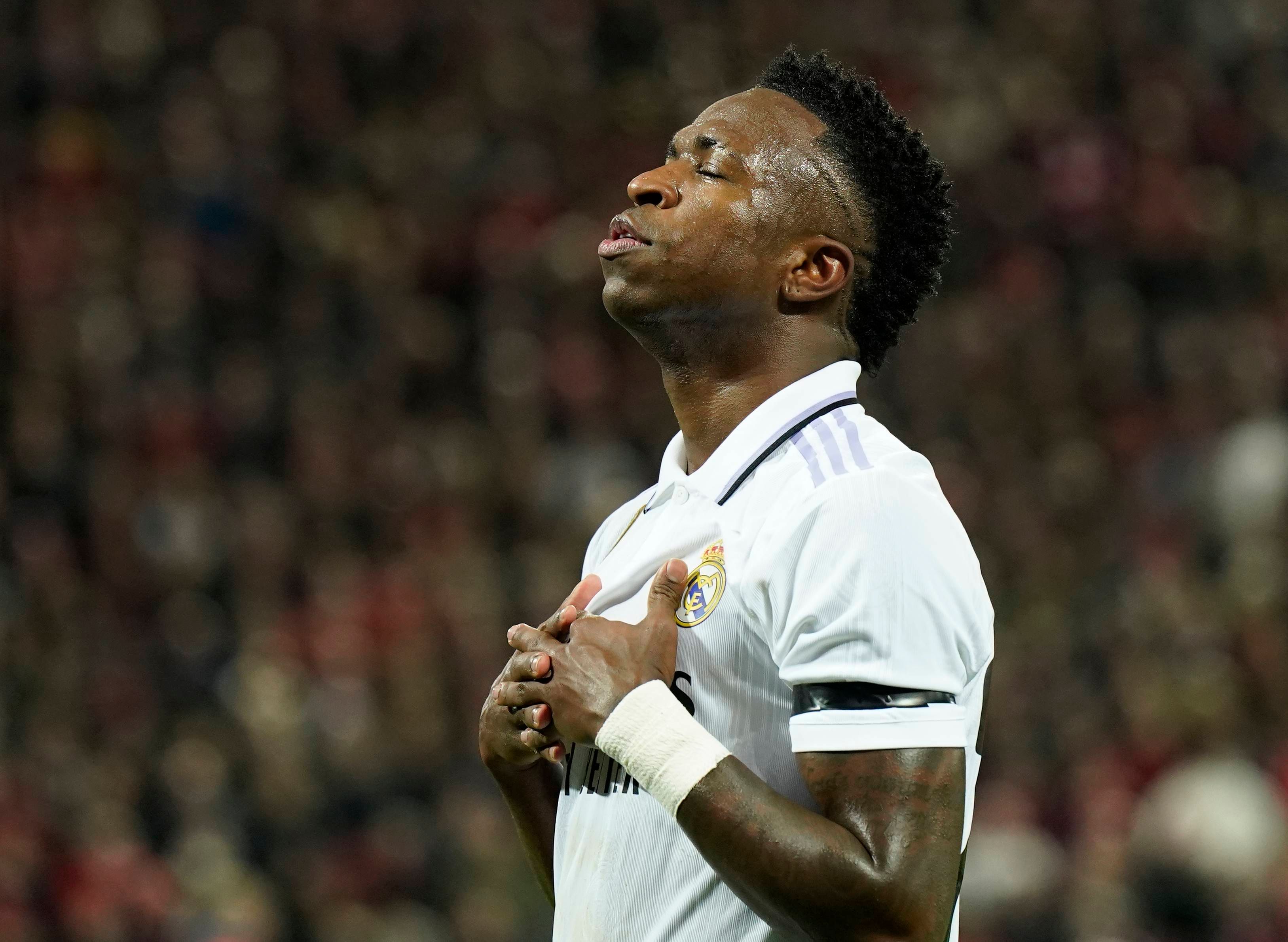 Vinícius celebra uno de sus goles en el Liverpool-Real Madrid.