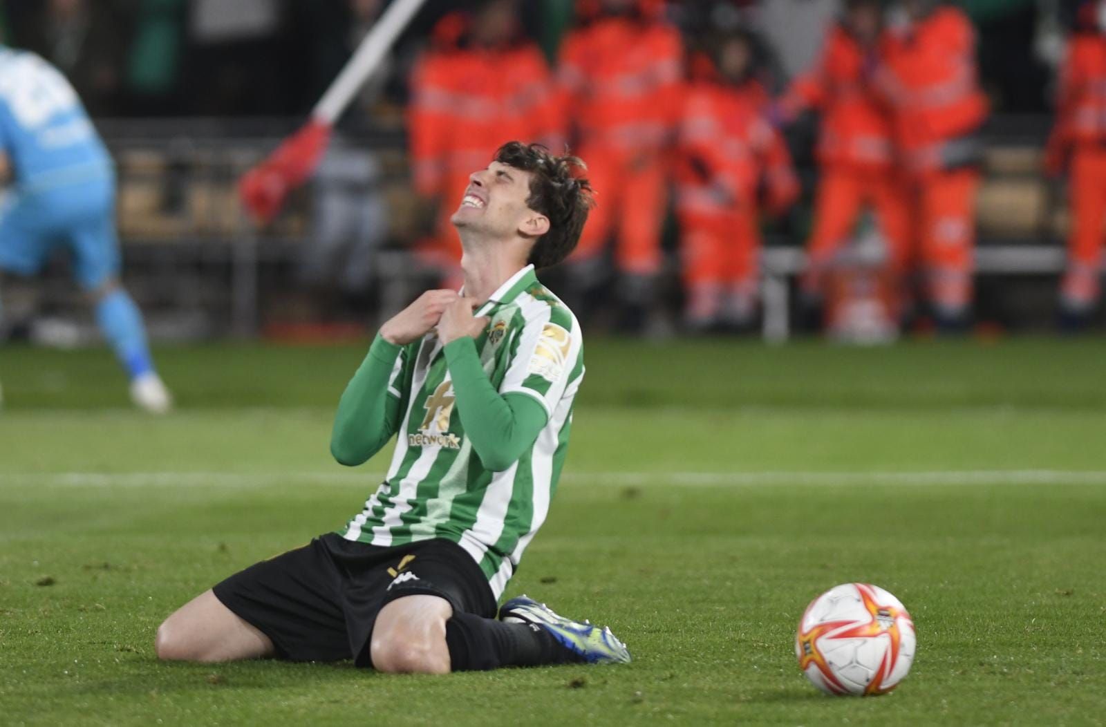Juan Miranda celebra el penalti definitivo de la Copa