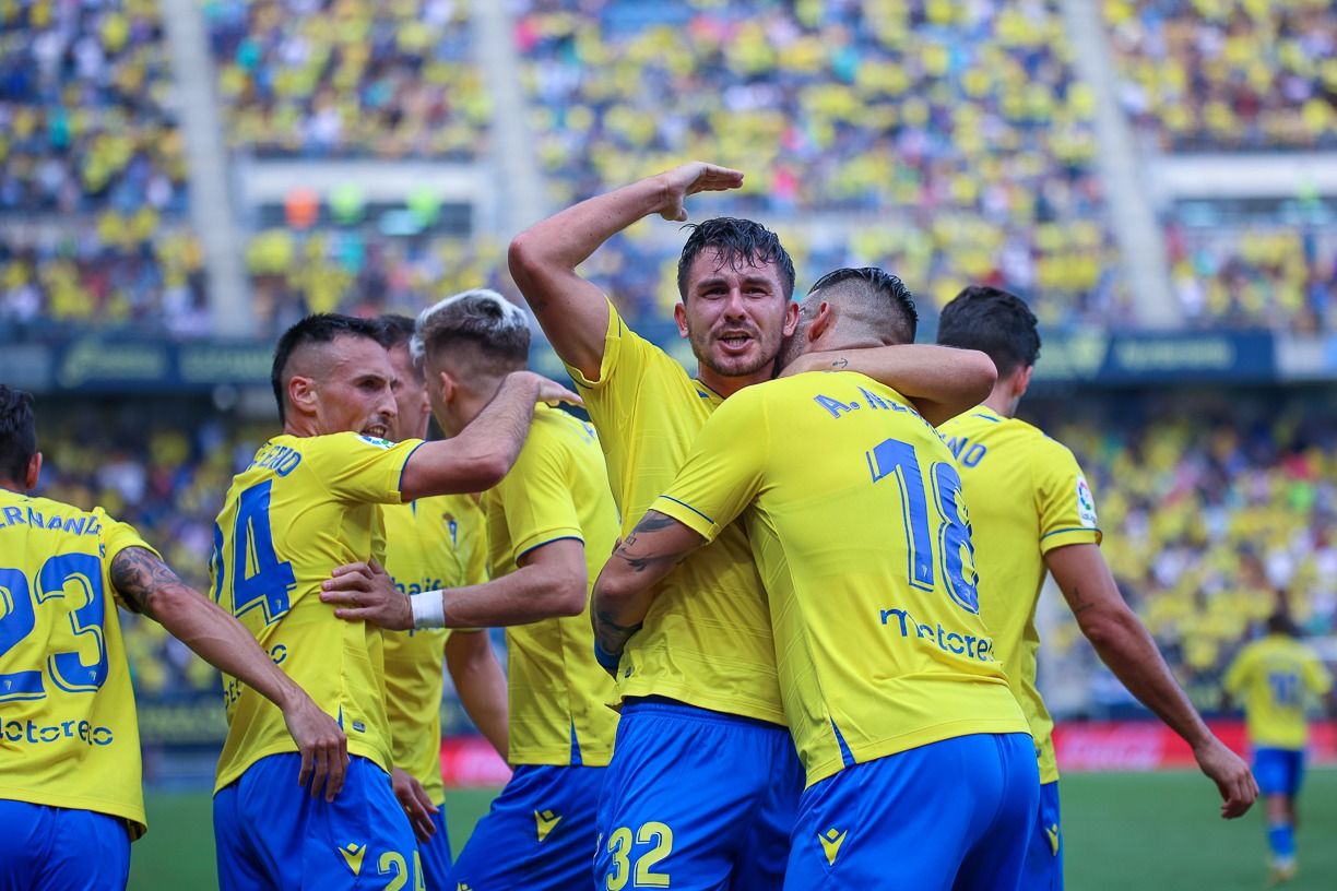  Celebración del gol de Víctor Chust durante el Cádiz-Espanyol.