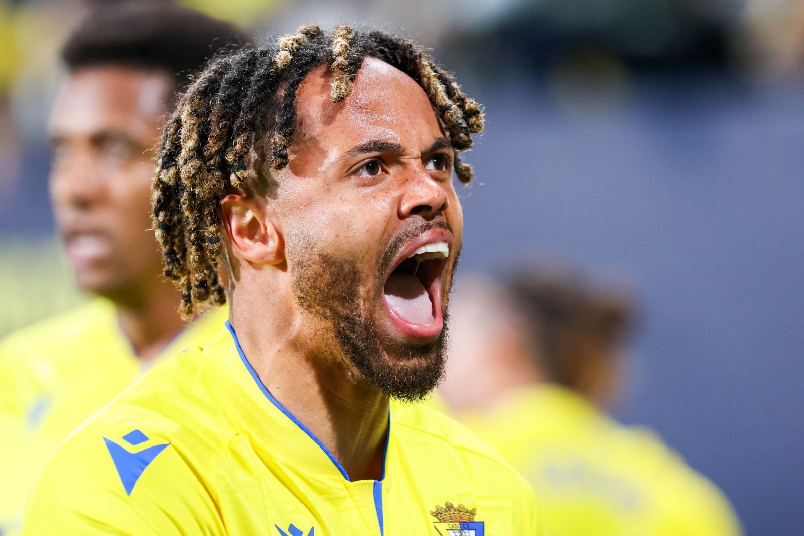 Bongonda celebra su segundo gol al Valladolid (Foto: Cristo García).