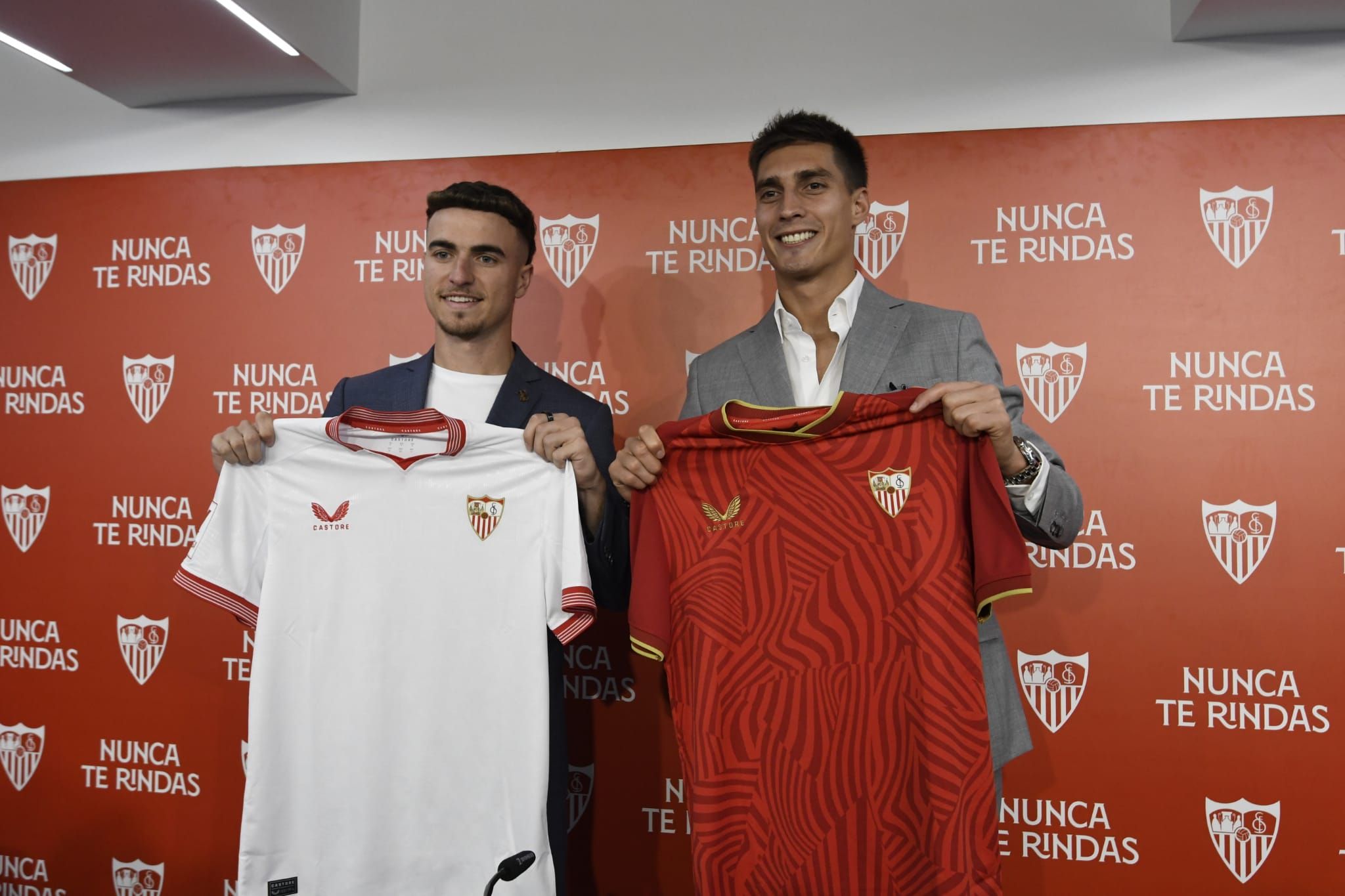  Pedrosa y Gattoni, durante su presentación.