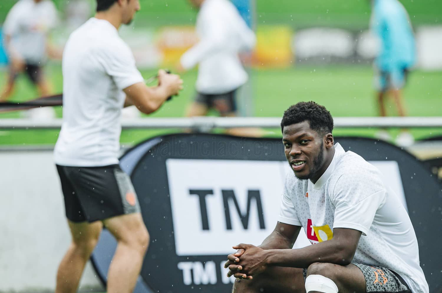  Yunus Musah entrena en Suiza