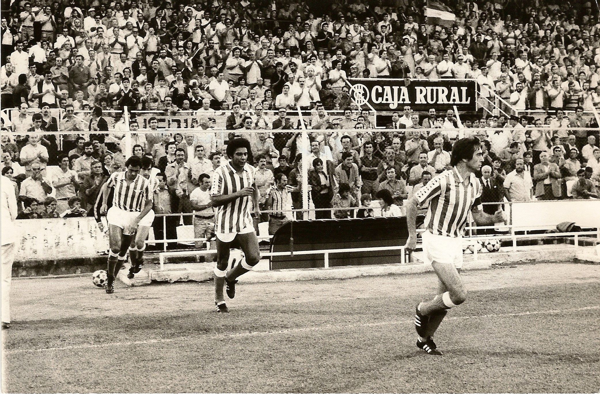 El Betis jugando de local en el Sánchez-Pizjuán en 1980 por las obras en el Benito Villamarín.