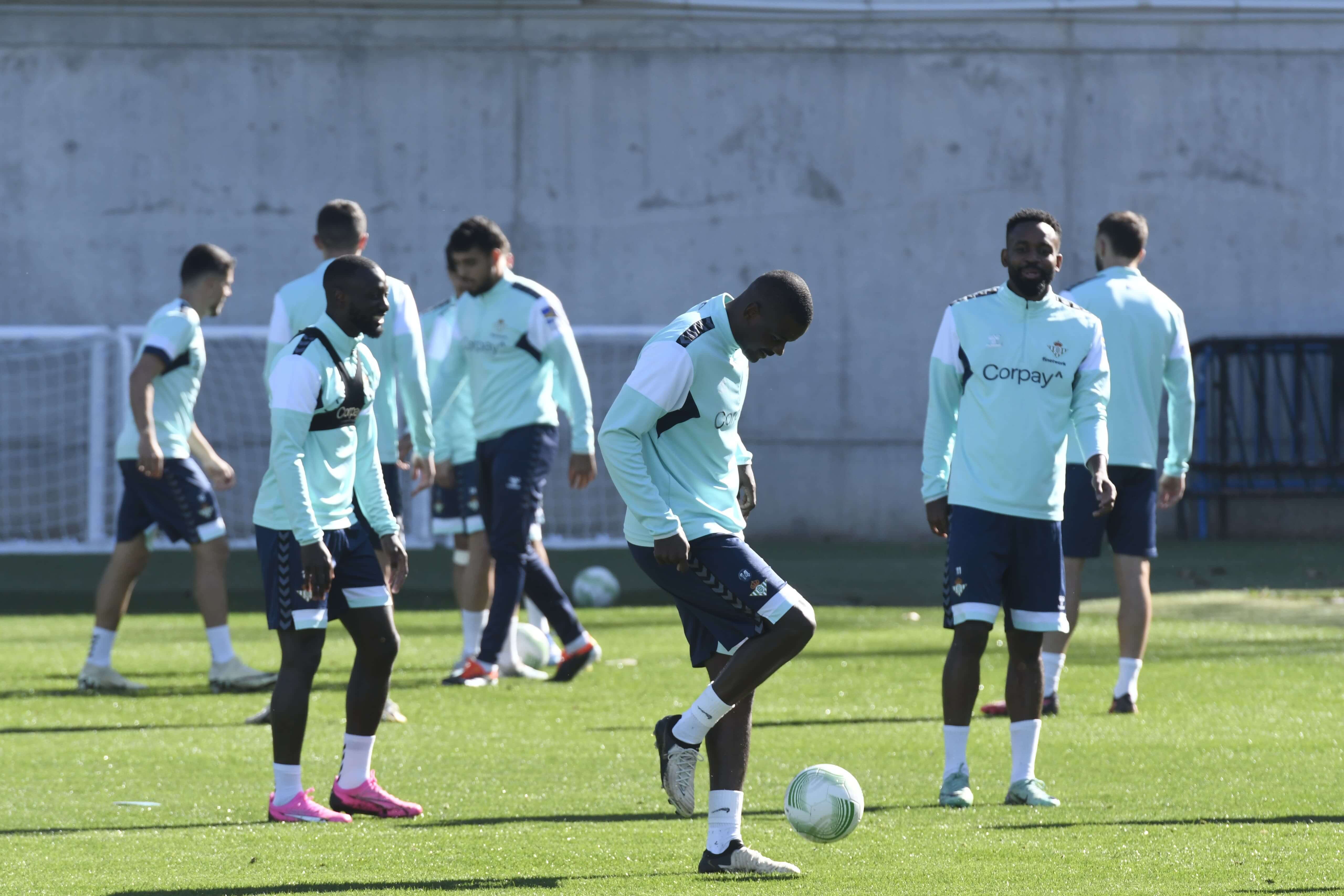 William Carvalho, durante el entrenamiento.