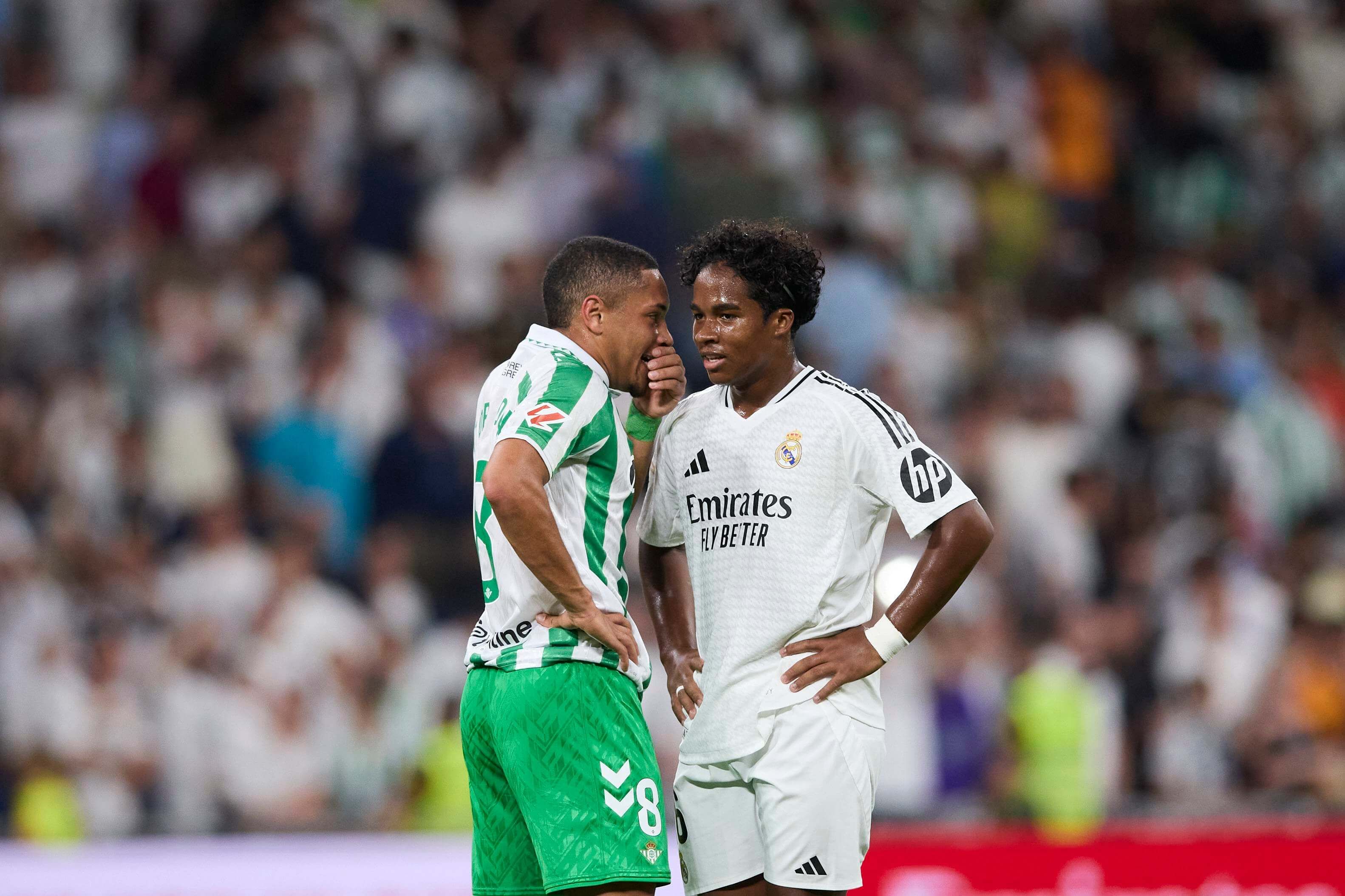  Vitor Roque y Endrick, en el duelo entre Real Madrid y Real Betis