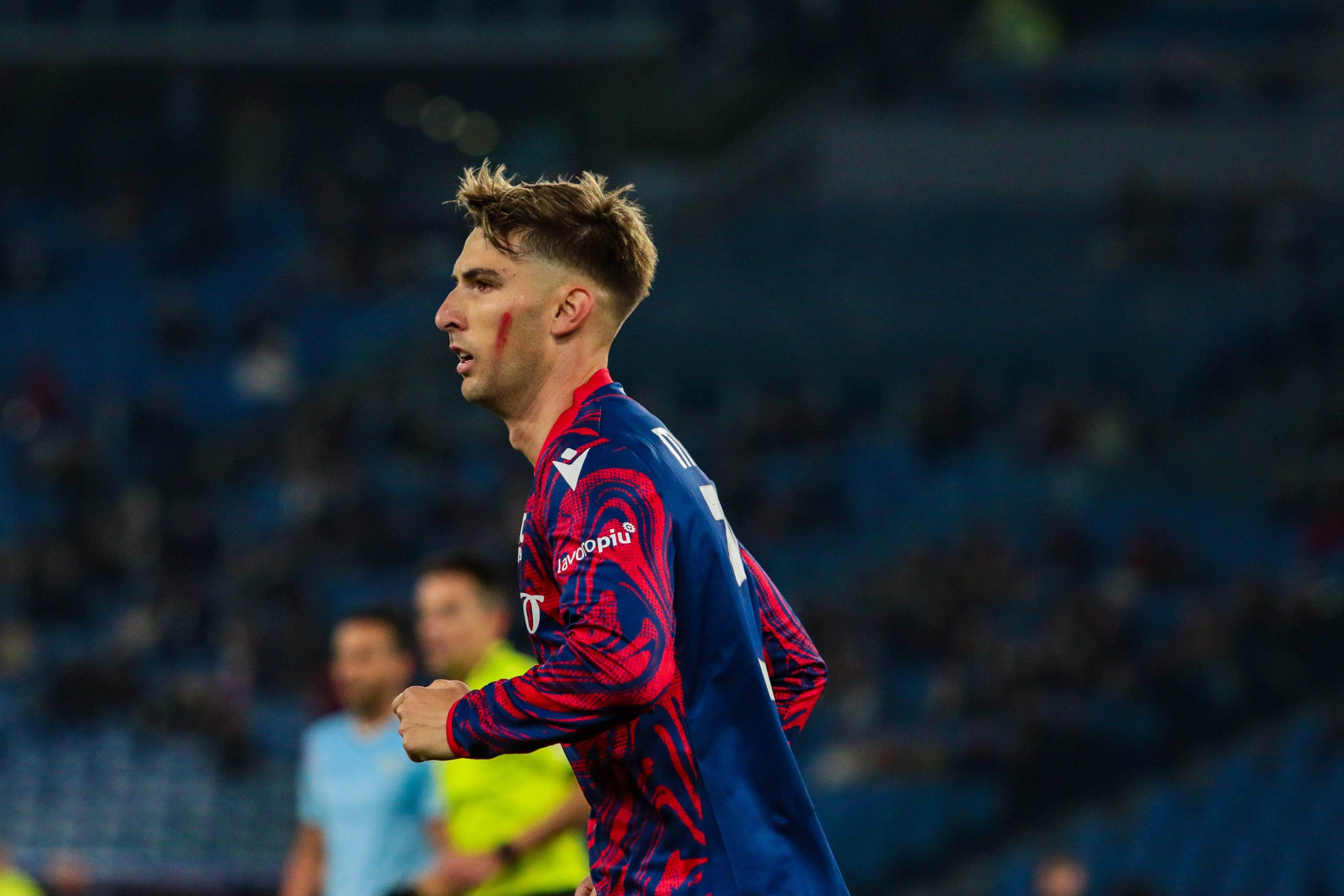  Juan Miranda, con el Bolonia.