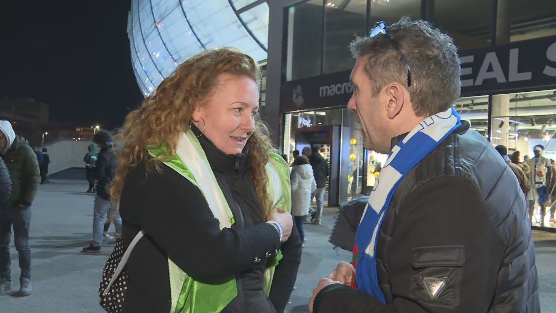 Susana y Roberto comparten impresiones tras el partido.
