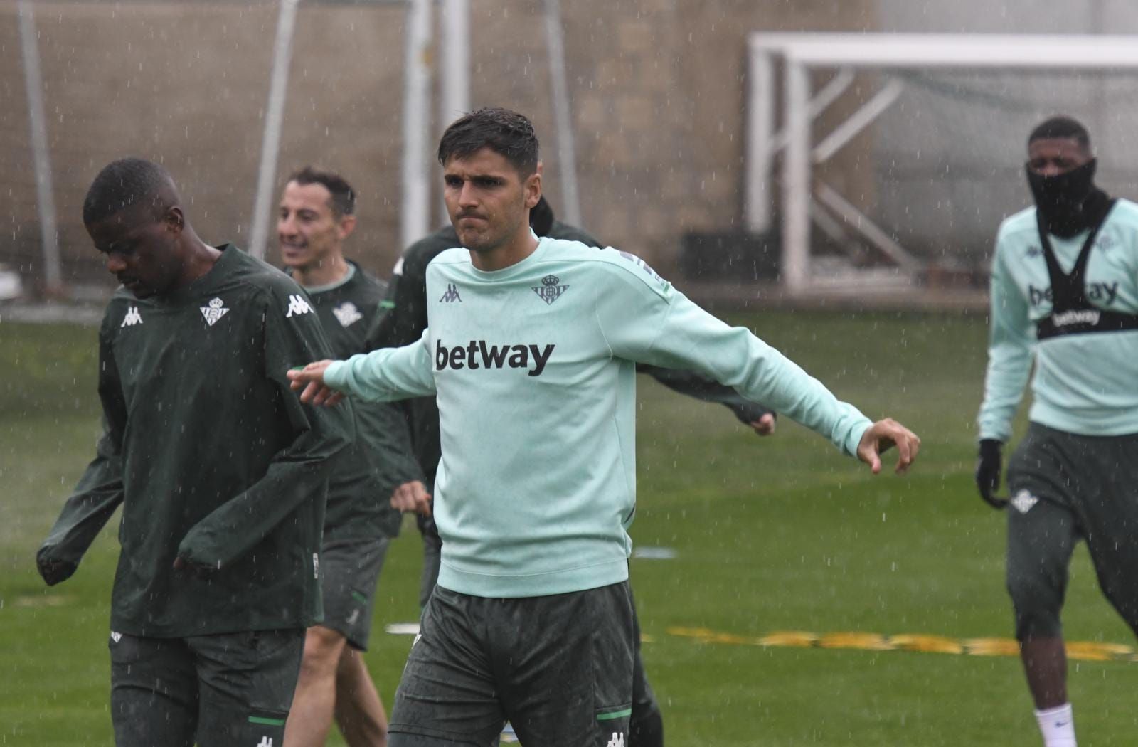  Luis Martínez entrenando con el primer equipo.